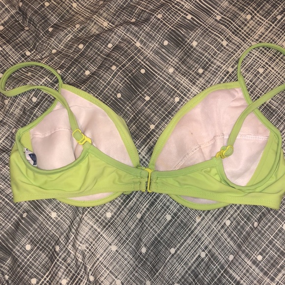 5/$25🖤 lime green bikini top - Picture 2 of 4